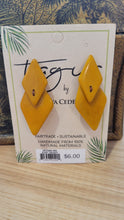 Load image into Gallery viewer, Tigua Earrings