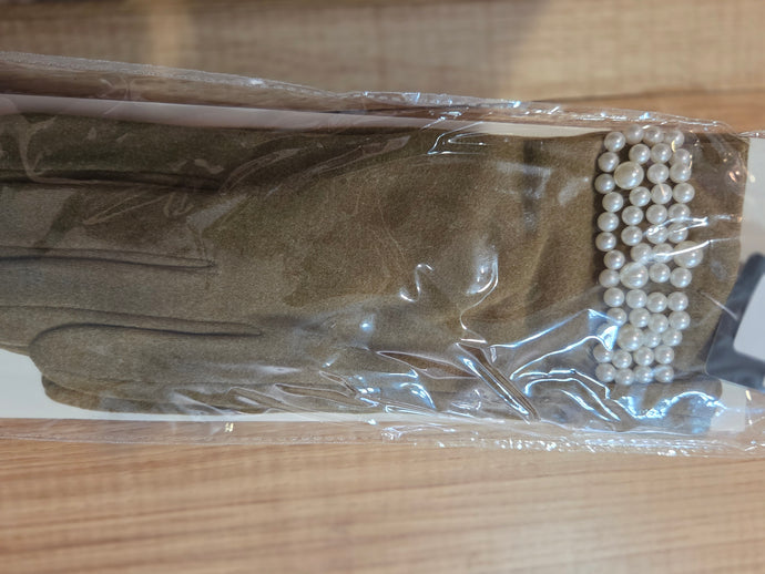 Pearled Glove