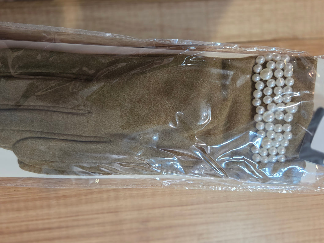 Pearled Glove