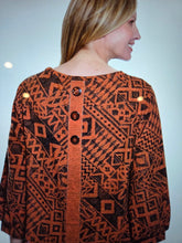 Load image into Gallery viewer, Essential Printed Top