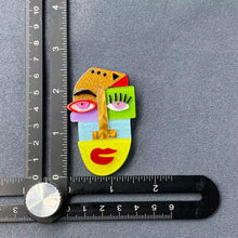 Load image into Gallery viewer, Abstract Face Acrylic Brooch