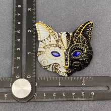 Load image into Gallery viewer, Rhinestone Enamel Cat Mask Brooch