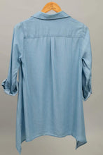 Load image into Gallery viewer, Chambray Tencel Button Front Tunic