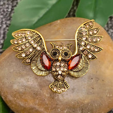 Load image into Gallery viewer, Vintage Owl Brooch