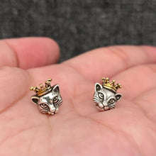 Load image into Gallery viewer, Cats with Crown Silver Plated Ear Studs