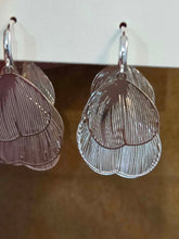 Load image into Gallery viewer, Leaf Earring