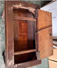 Load image into Gallery viewer, Small Antique Table