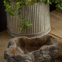 Load image into Gallery viewer, Wood Look Planter