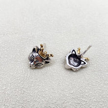 Load image into Gallery viewer, Cats with Crown Silver Plated Ear Studs