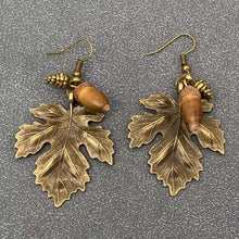 Load image into Gallery viewer, Acorn &amp; Metal Maple Leaves