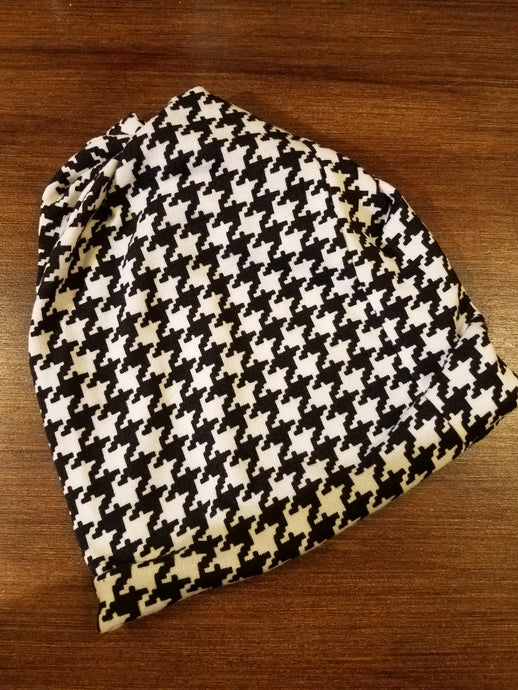 Houndstooth Print Beanie