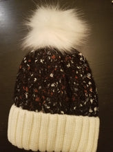 Load image into Gallery viewer, Multi Yarn PomPom Beanie