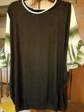 Load image into Gallery viewer, Flowing Dolman Sleeve Tunic/Contrast Sleeves  in SM ONLY